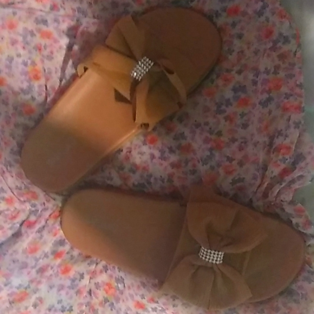 😍Cute brown bowtie sandals